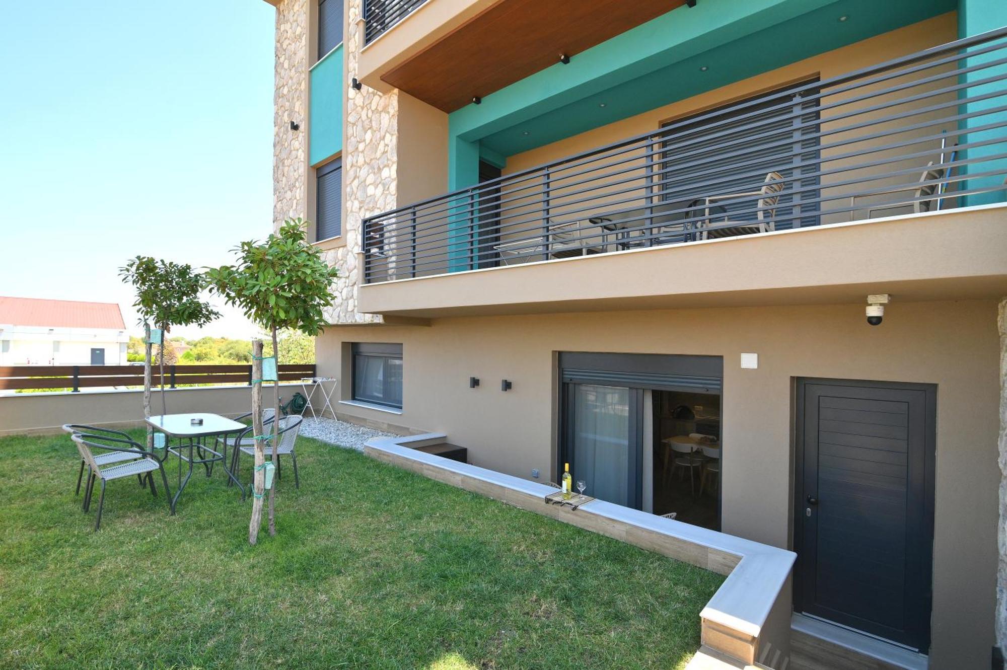 Niel Holiday Apartments, Panel Hospitality Homes & Villas 렙토카리아 외부 사진
